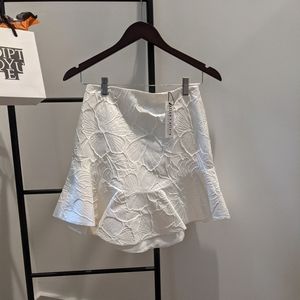 White Alice + Olivia skirt brand new